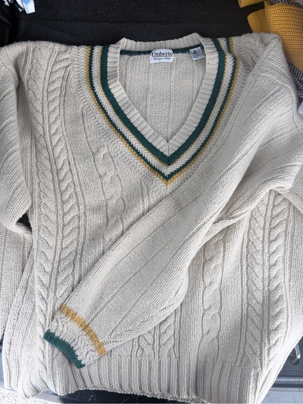 Vintage Umberto Cream Cable-Knit V-Neck Sweater with Green & Gold Trim